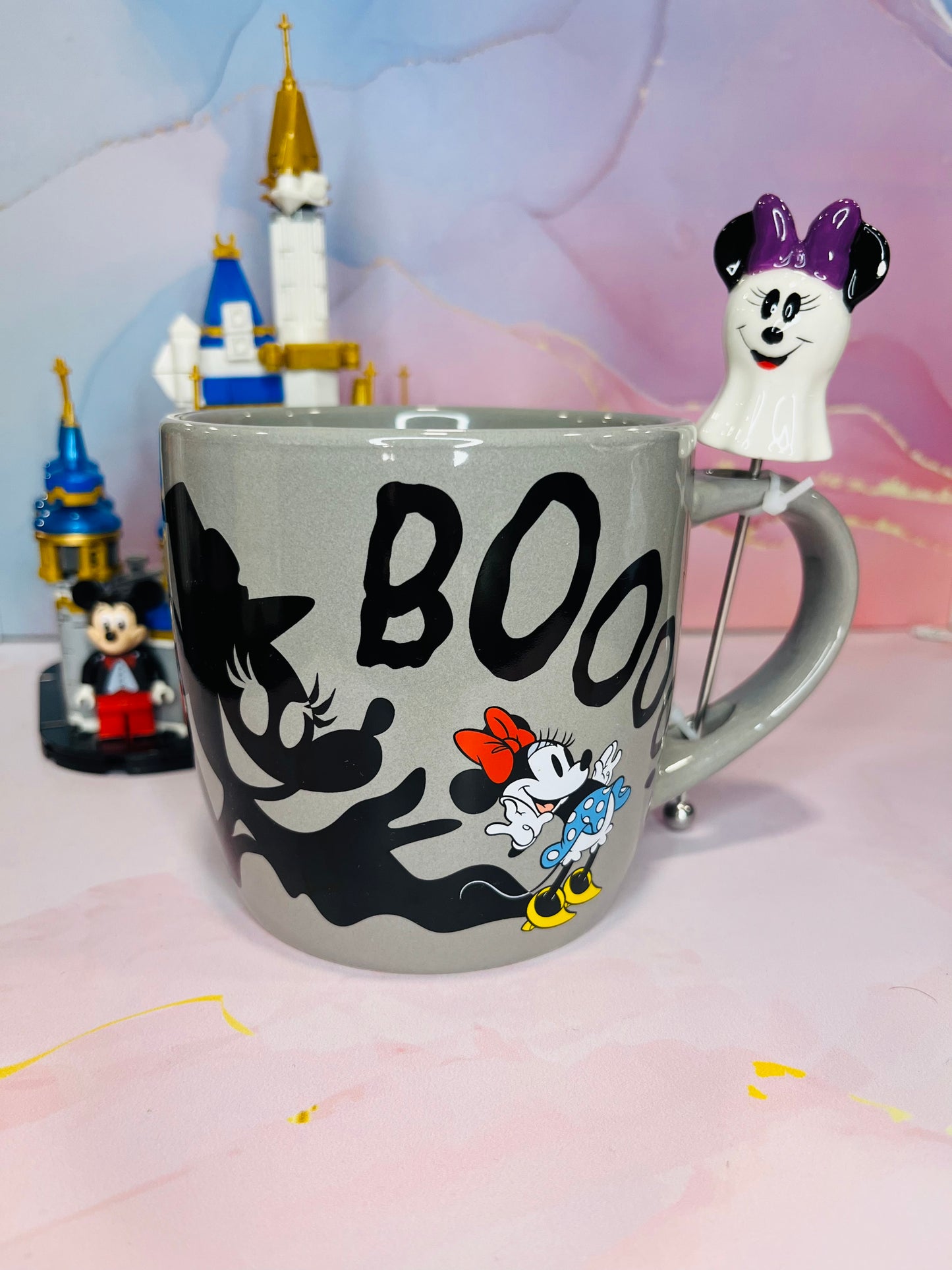 Mug Minnie Fantasma con revolvedor